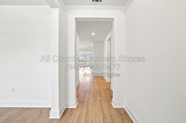 Photo - 3084 Claredon St