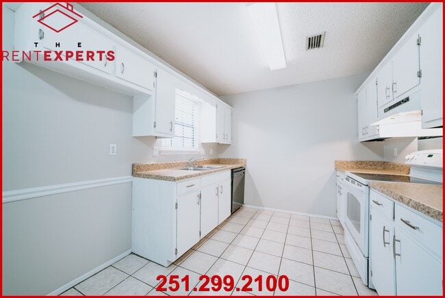 Photo - 915 Schaub Ave
