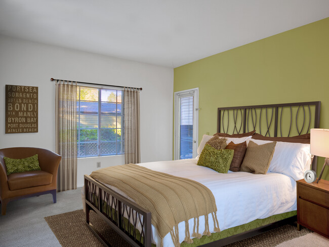 Classic Package I bedroom with carpet (select homes)