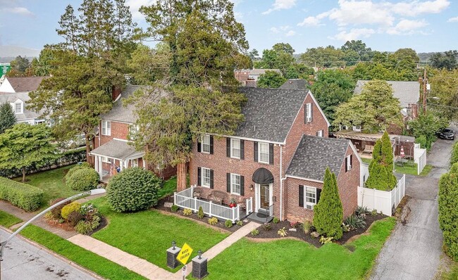 Building Photo - 3015 N 5th St