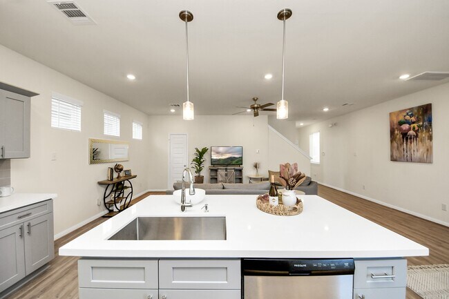 14967 Eagle Feather Dr