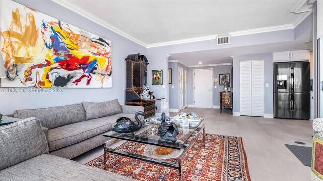 Photo - 2021 SW 3rd Ave Unidad 605