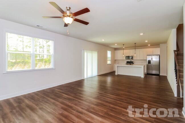 Photo - 80 Leyland Ct