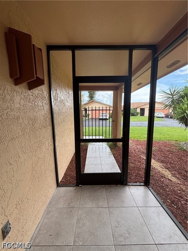 Building Photo - 6497 Royal Woods Dr