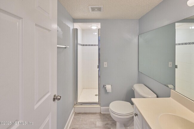 Photo - 114 18th Ave N