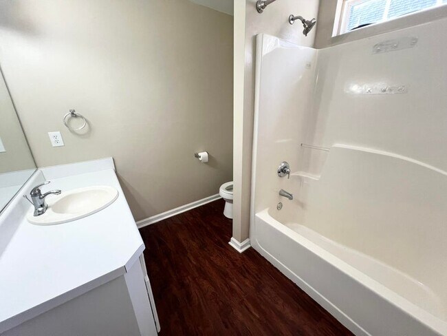 Photo - 4511 Derryclare Ln