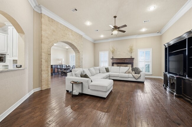 Photo - 6470 Claybourn Dr