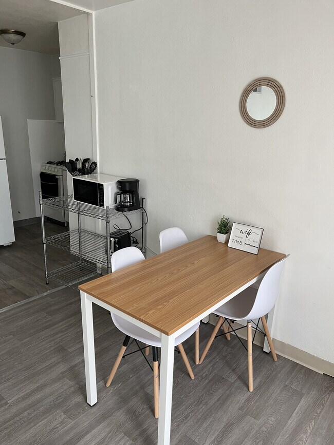 Photo - 2420 11th Ave SE Unidad A