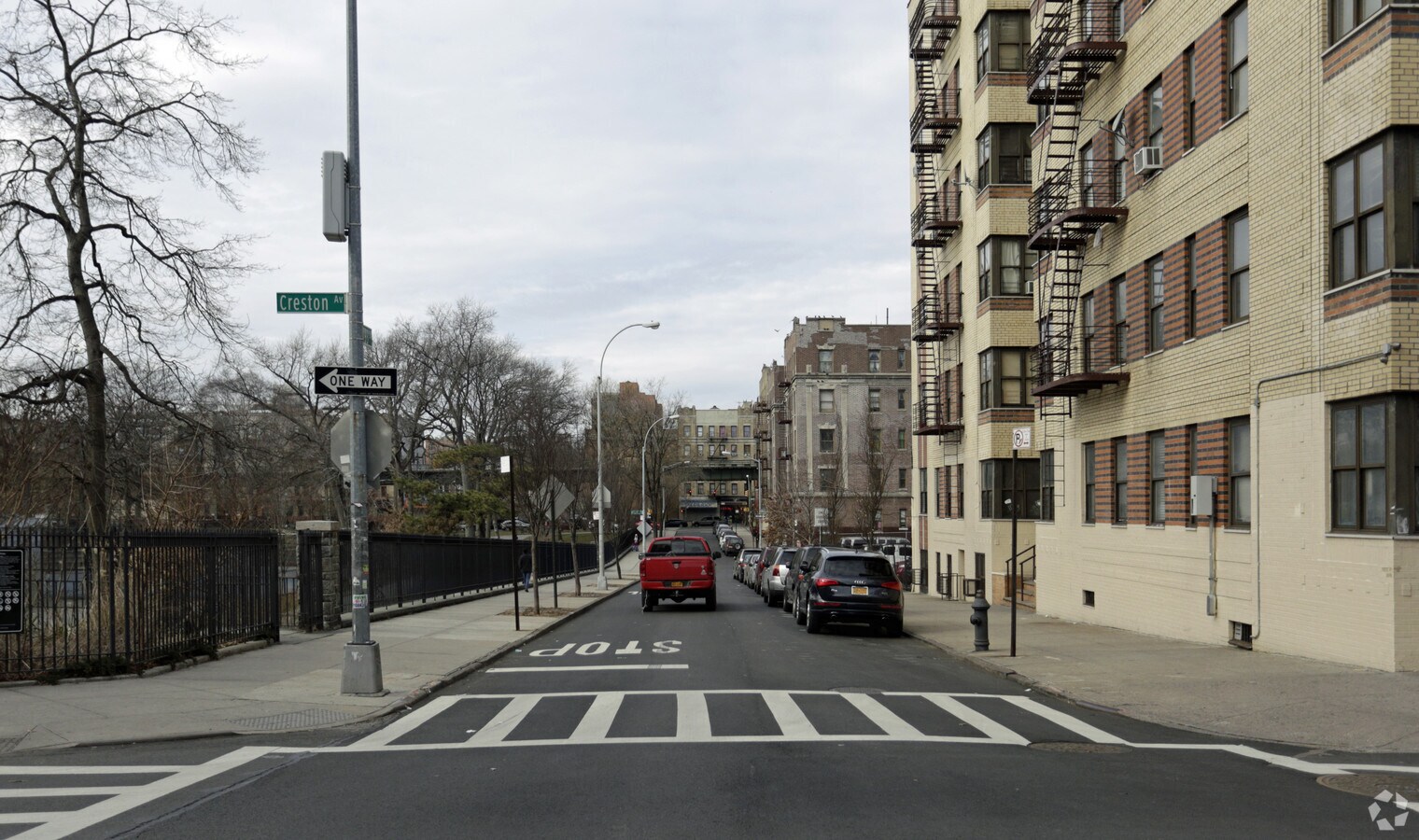 Photo - 9 E 193rd St