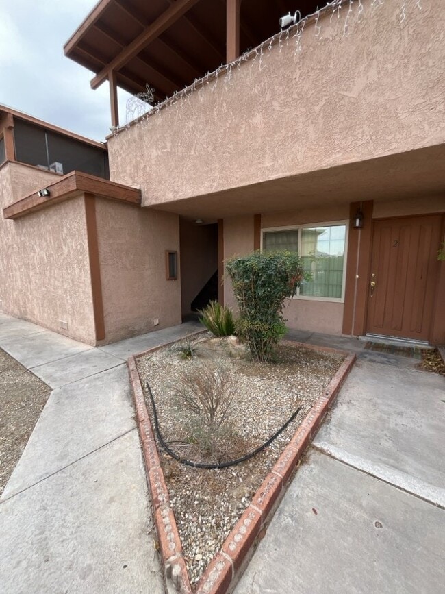 Building Photo - 2753 Kline Cir Unit #3
