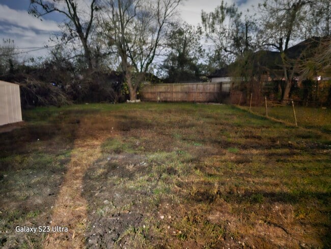 Photo - 4910 Airport Blvd