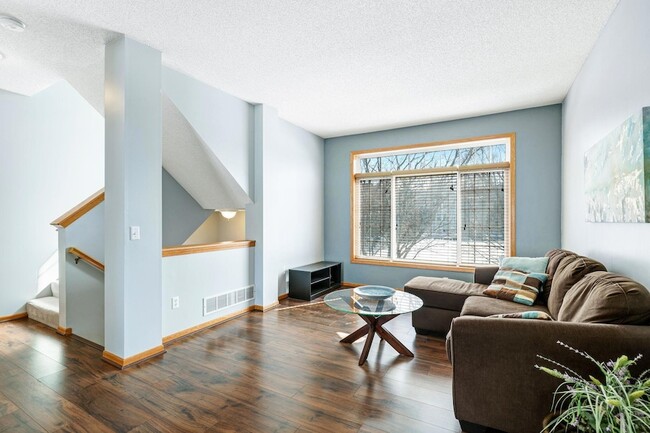 Photo - 10514 8th Ave N