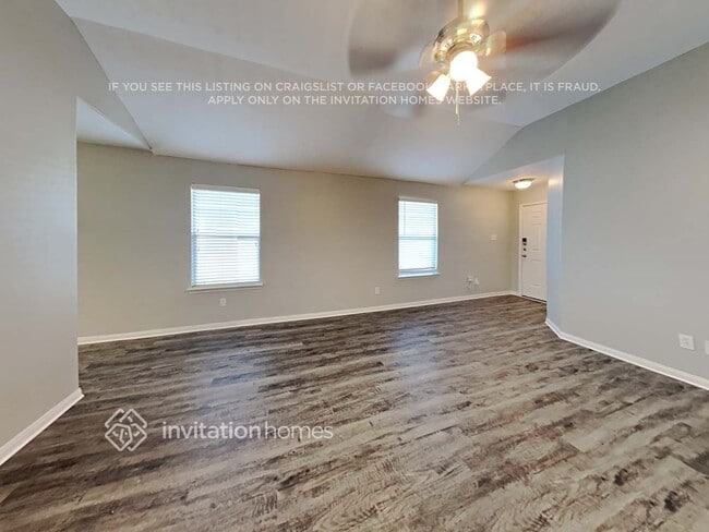 Photo - 3335 Fiorella Way