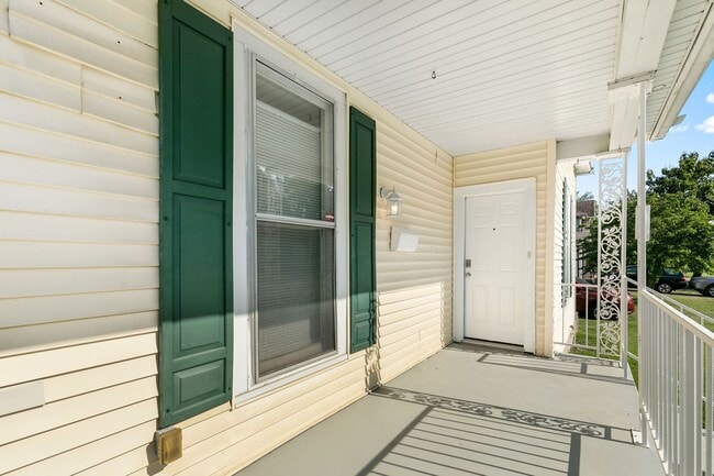 732 S Main Ave