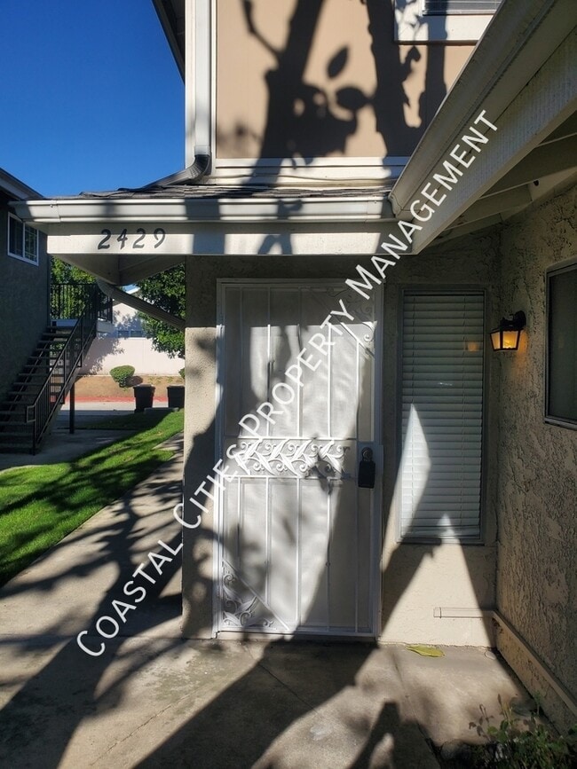 Photo - 2429 College Ln