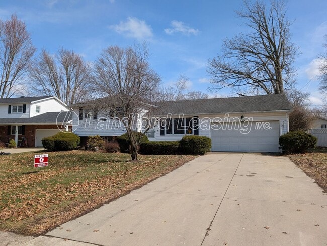 Building Photo - Fully Remodeled Split-Level Home in Amherst Schools