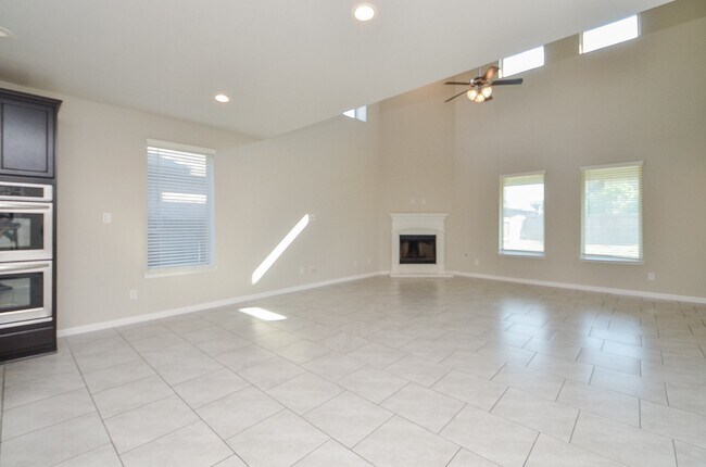 Photo - 4015 Prairie Landing Ln