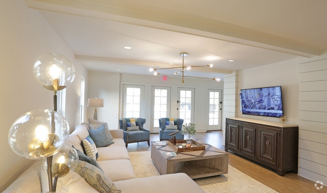 Leasing Center
