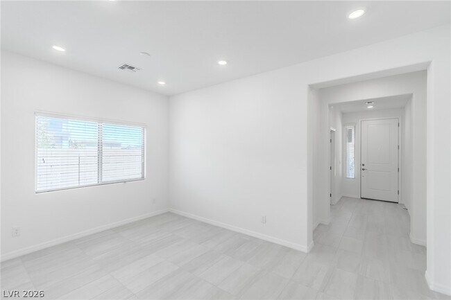 Photo - 5733 S Tioga Way