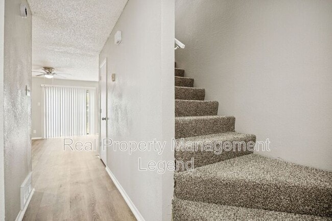 Photo - 8109 Silver Crk Rd