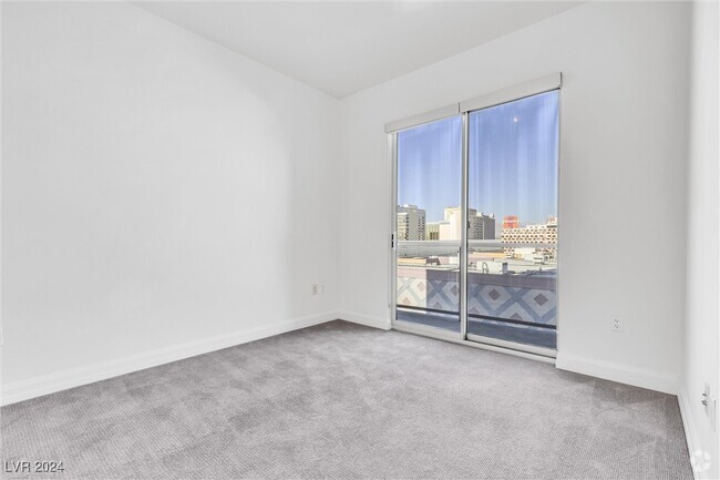 Building Photo - 150 S Las Vegas Blvd Unit 1005 Rental