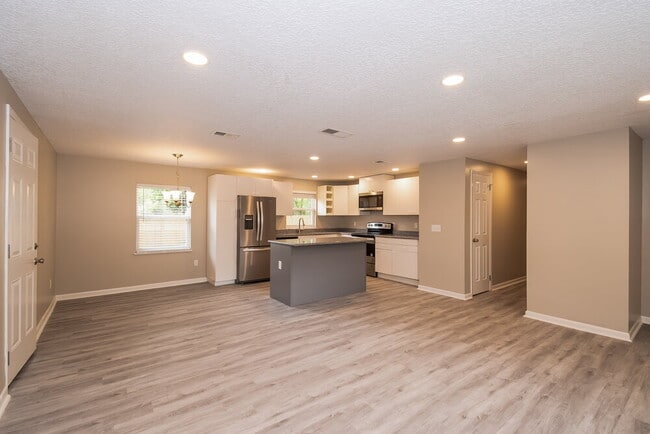 Photo - 4219 Pointe Haven Dr S