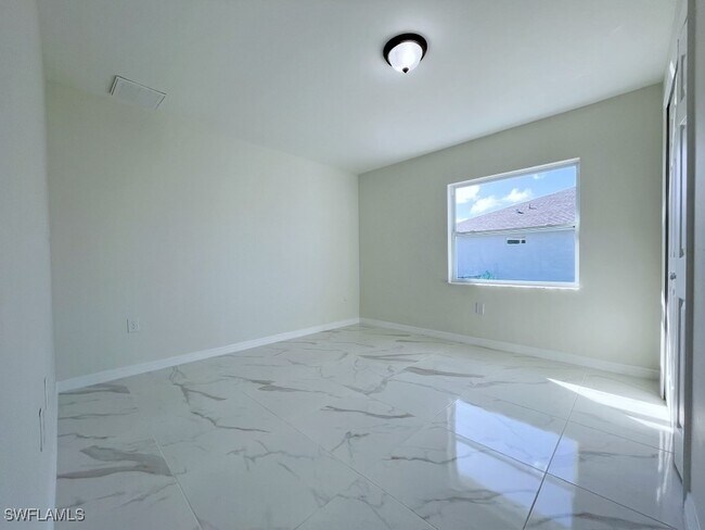 Photo - 1133-1135 Ichabod Ave