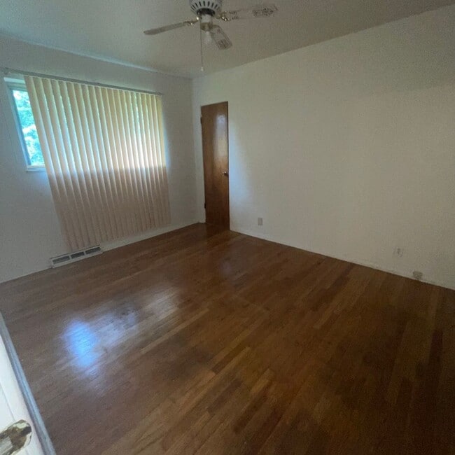 7762 Nacomis Dr