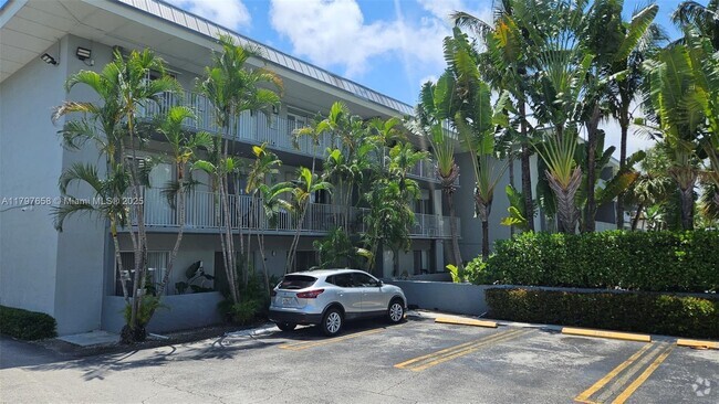 Building Photo - 7401 SW 82nd St Unit 209S Rental