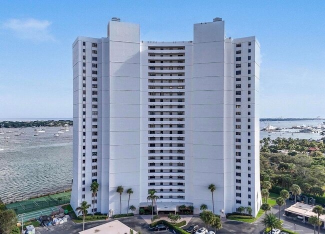 Building Photo - 5200 N Flagler Dr Unit 902