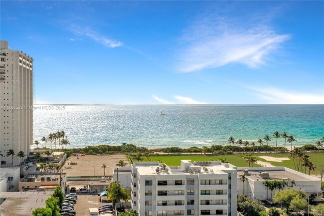 Building Photo - 6770 Indian Creek Dr Unit 14C Rental