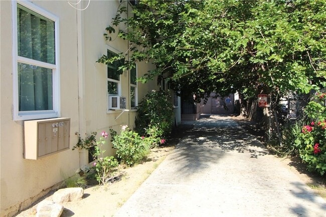 Photo - 7024 Middleton St Unit B