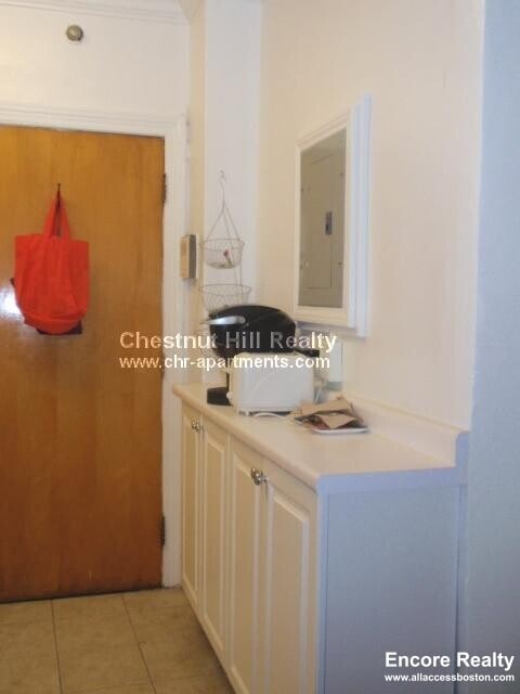 Building Photo - 1223 Beacon St Unit 307