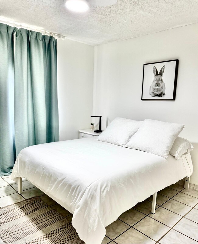 Room 2 - 684 Starstone Dr