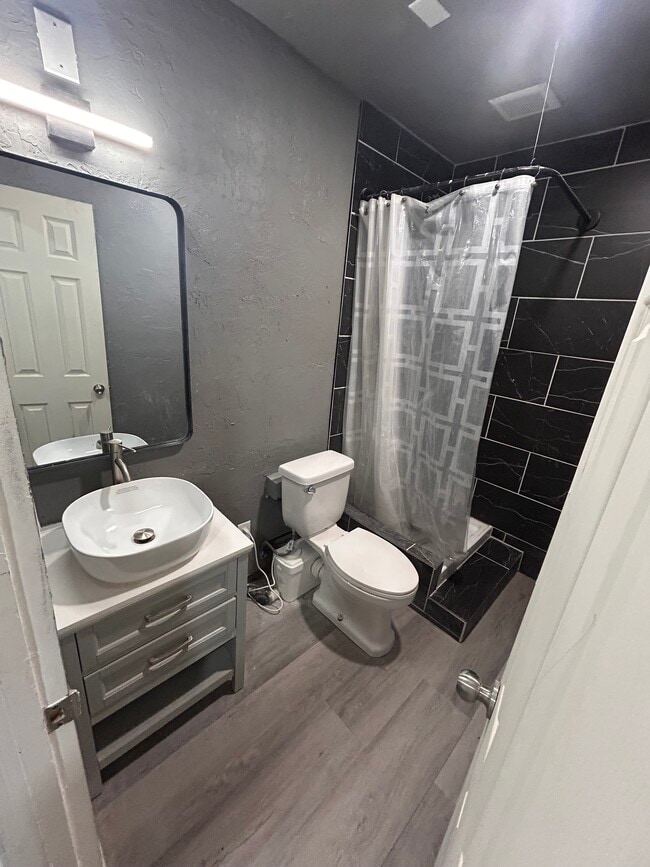 Photo - 1832 Goose Creek Pl