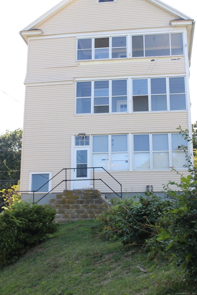 Photo - 195 Highland Ave