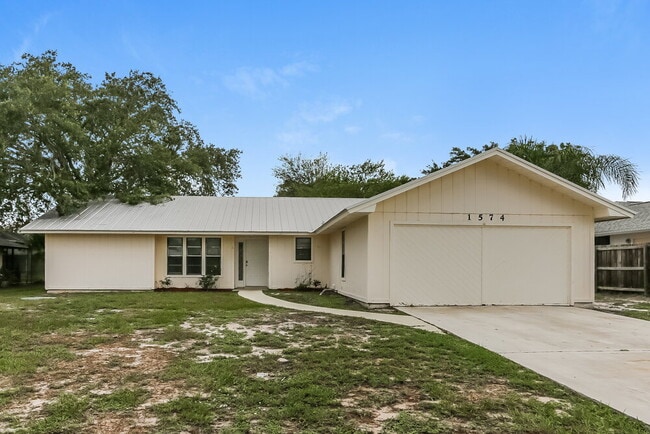 Photo - 1574 SE Cownie St House