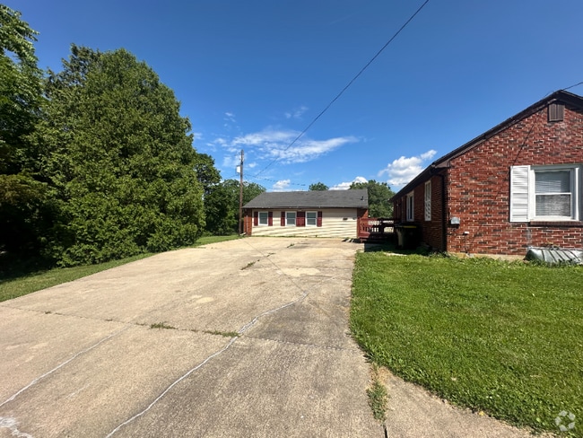 Building Photo - 5388 Chapmans Rd Rental