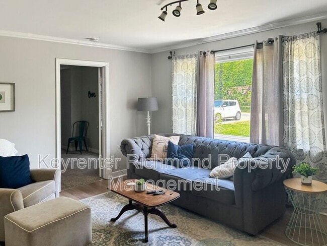 Photo - 10015 Seminole Rd