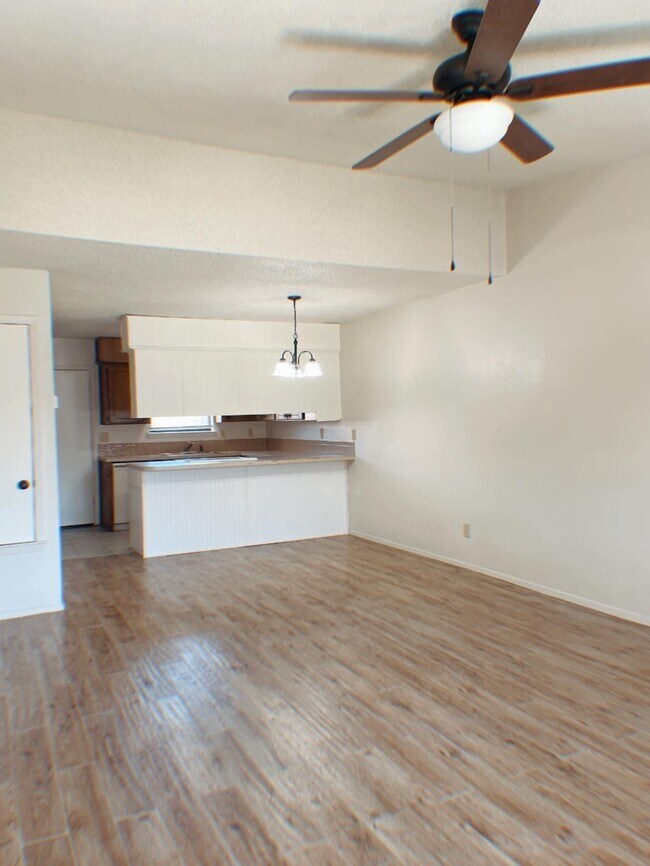 Photo - 1639 N Cedar Loop