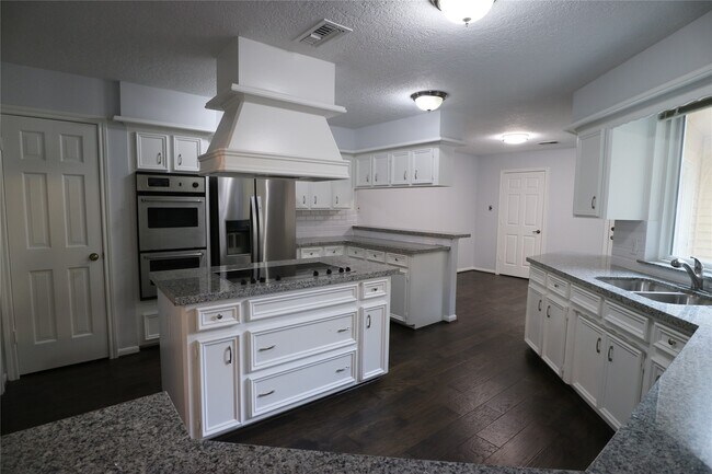 Photo - 9939 Kemp Forest Dr