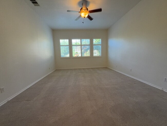 Photo - "Spacious  4-Bedroom Oasis in Riverside with 2 Full Baths and 2,470 Sq Ft of Comfort!"
NO PETS AL...