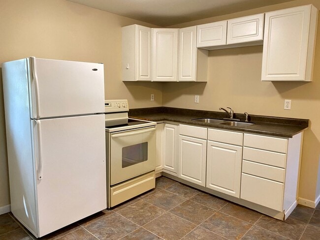 Photo - Wiebe - Third Unit 2332 1/2 Third