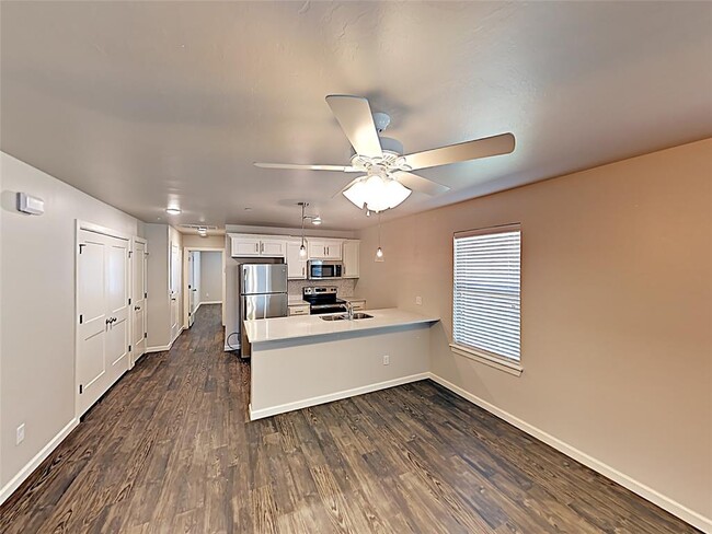 Photo - 400 Vail Cir Townhome