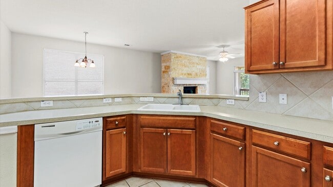 Photo - HILL COUNTRY RETREAT