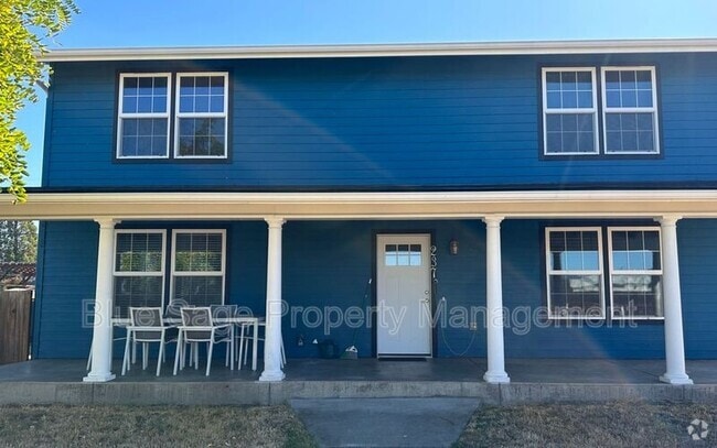 Building Photo - 237 W Alder St Rental