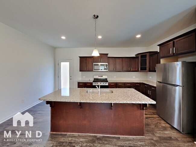 Photo - 2015 Creeks Landing Dr