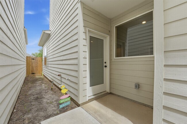 Photo - 4307 Larkspur St
