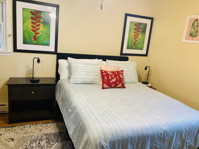 Building Photo - 416 June Dr