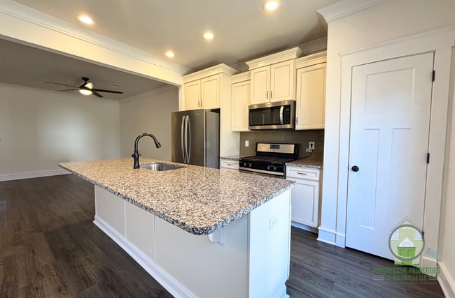 Photo - 28 Timber Oak Wy